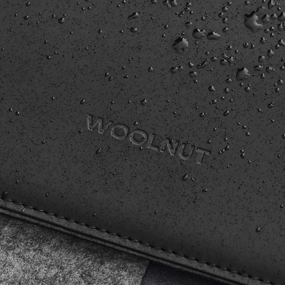Woolnut Coated Sleeve - Protective Sleeve for 16" MacBook Pro, Black