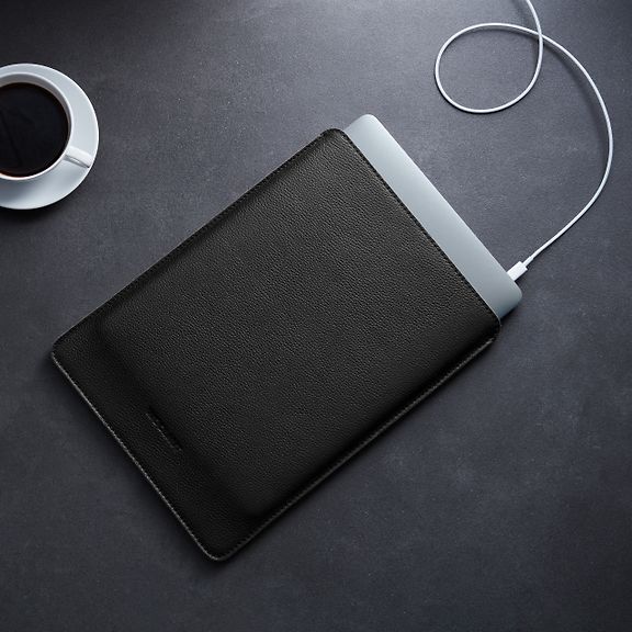 Woolnut Leather Sleeve for 13-inch MacBook Pro & Air, Black