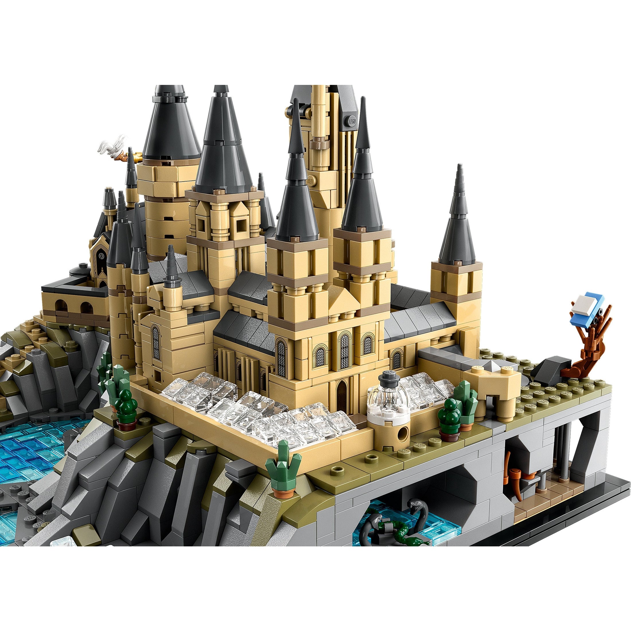 LEGO Harry Potter Hogwarts Castle and Grounds