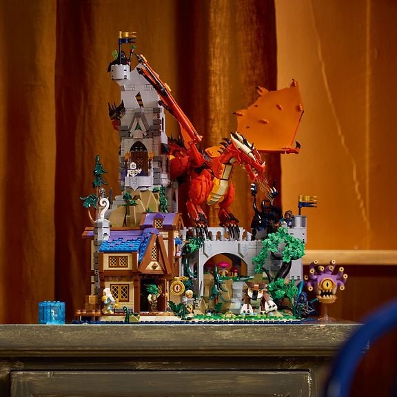 Lego Ideas 21348 - Dungeons & Dragons: Tale of the Red Dragon Set