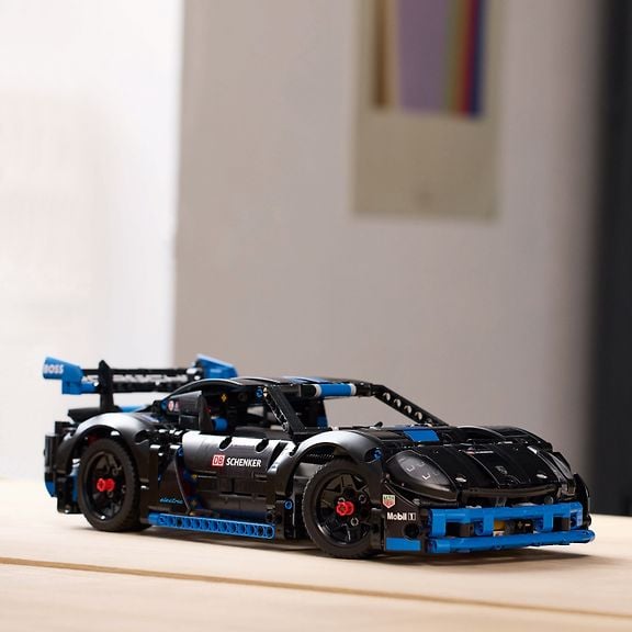 LEGO Technic 42176 Porsche GT4 e-Performance Race Car