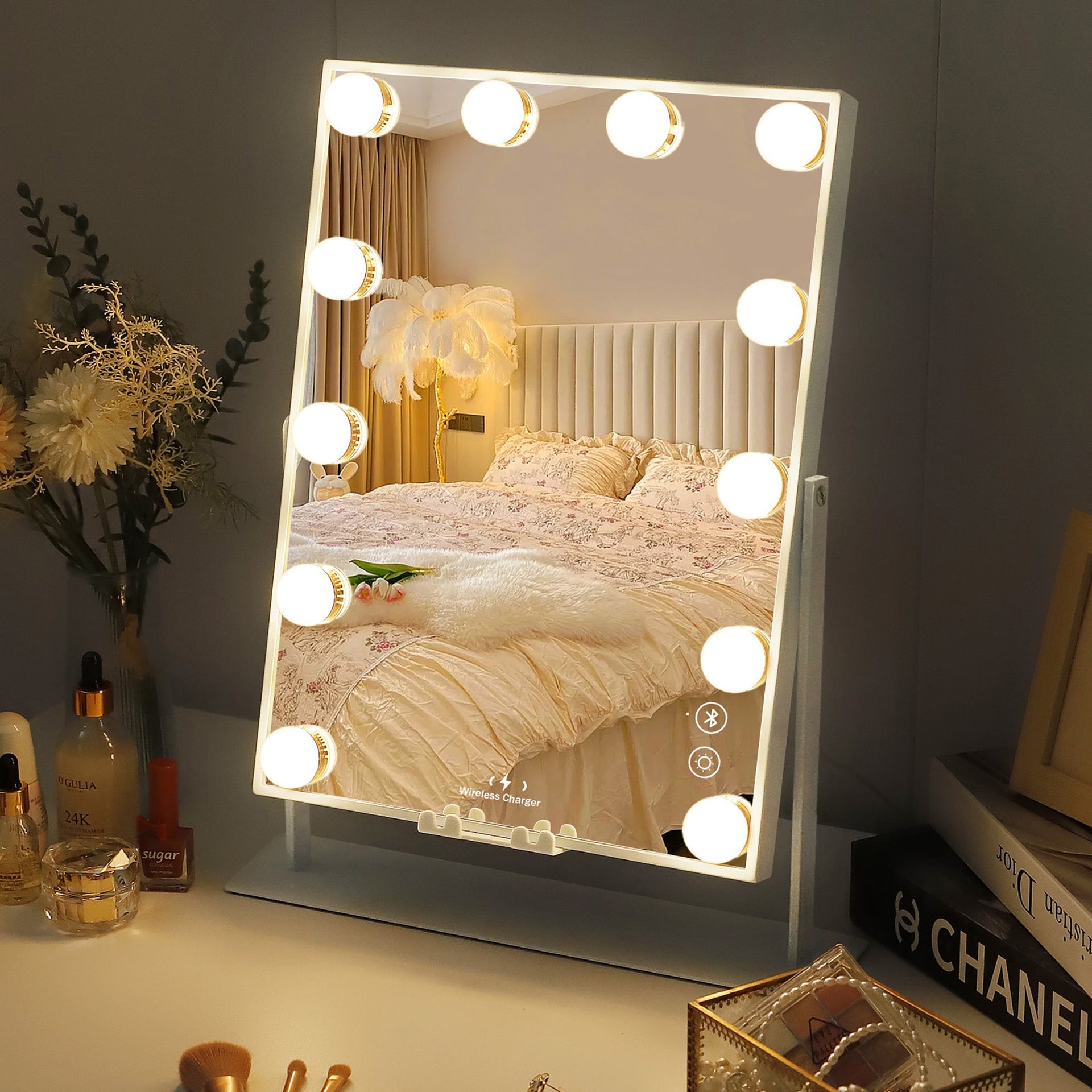 Vanitii Hollywood Vanity Mirror with Wireless Charging & 12 Dimmable Bulbs