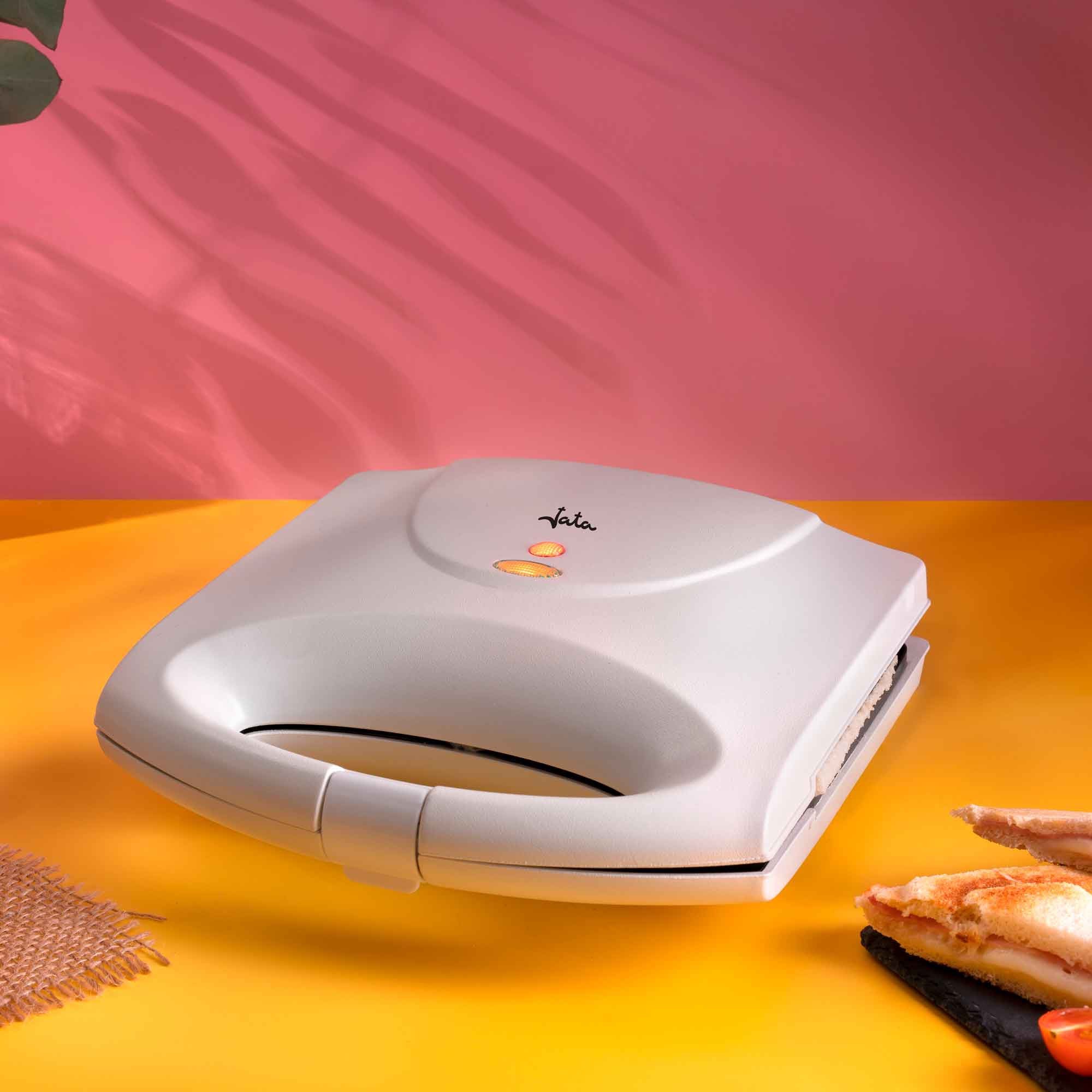 Sandwich maker Jata JESW1232, 750 W