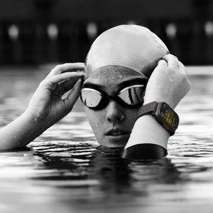 Apple Watch Ultra 2 GPS + Cellular 49 mm, Black Titanium Case with Dark Green Alpine Loop