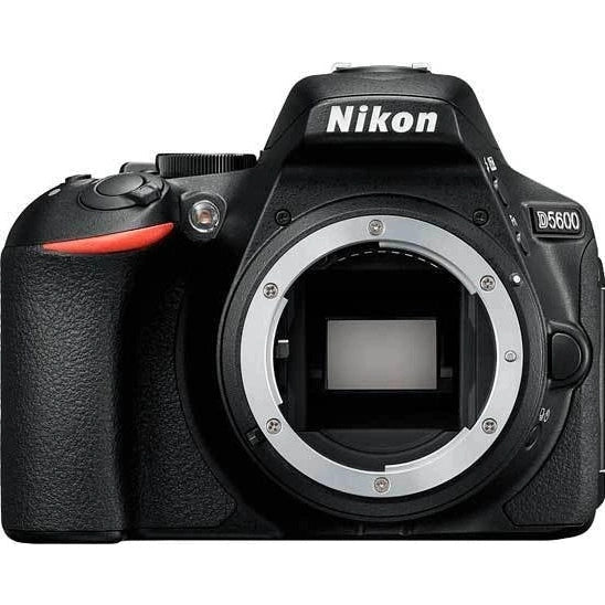 Nikon D5600 + 18-55 VR Kit