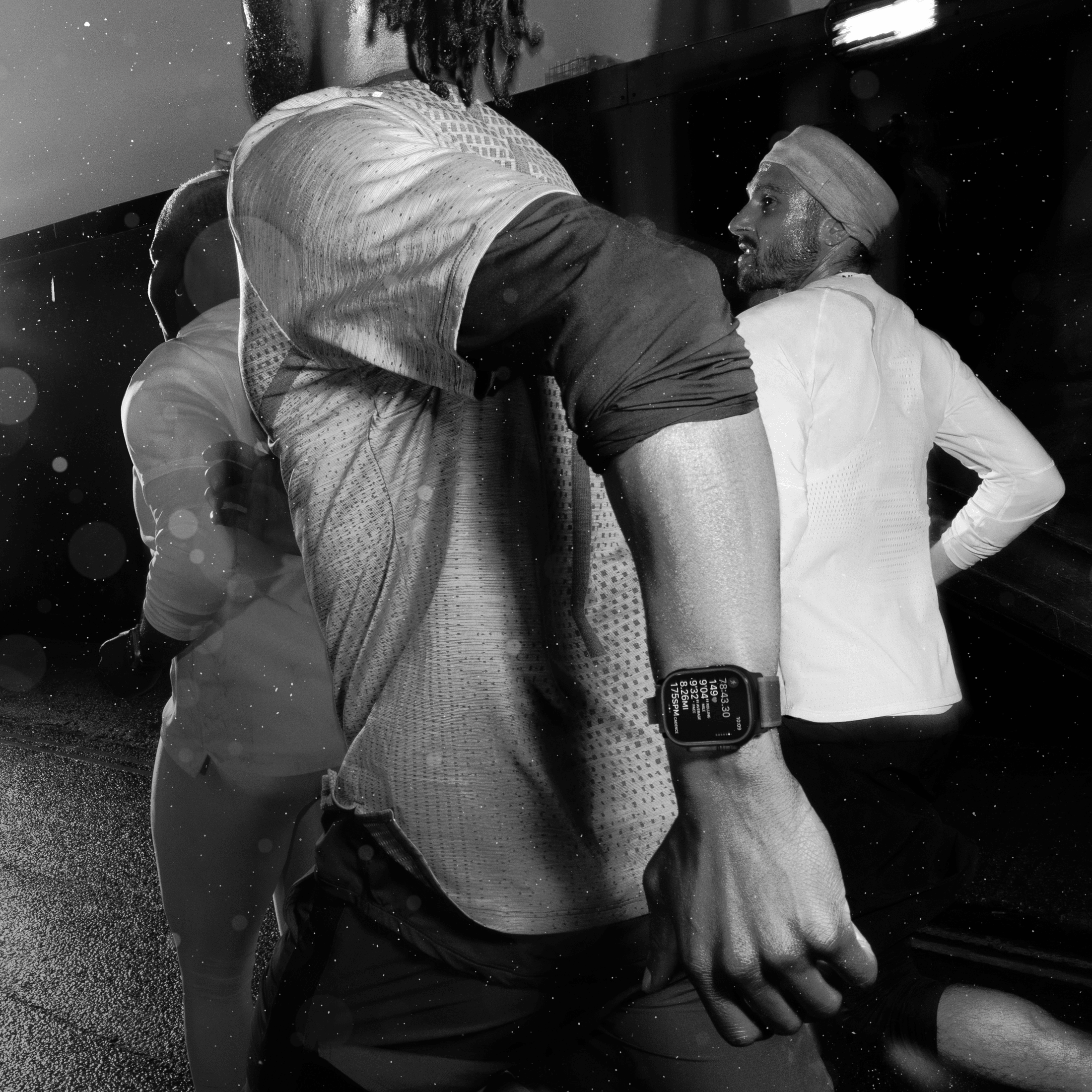 Apple Watch Ultra 2 49mm, Black Titanium, Black Milanese Loop, L-size