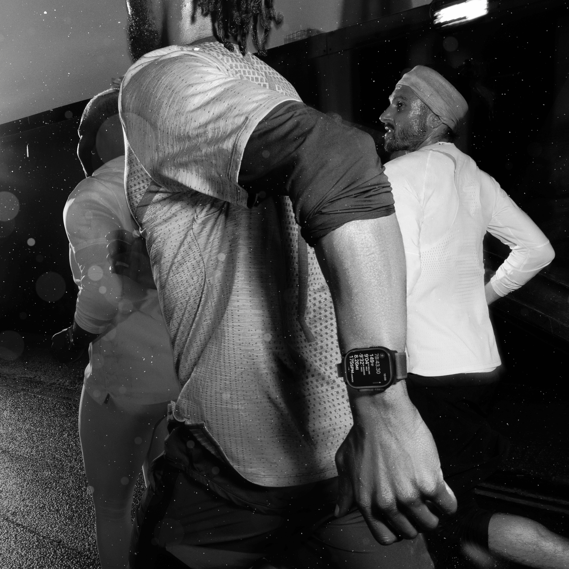 Apple Watch Ultra 2, 49mm Black Titanium with Black Trail Loop, M/L